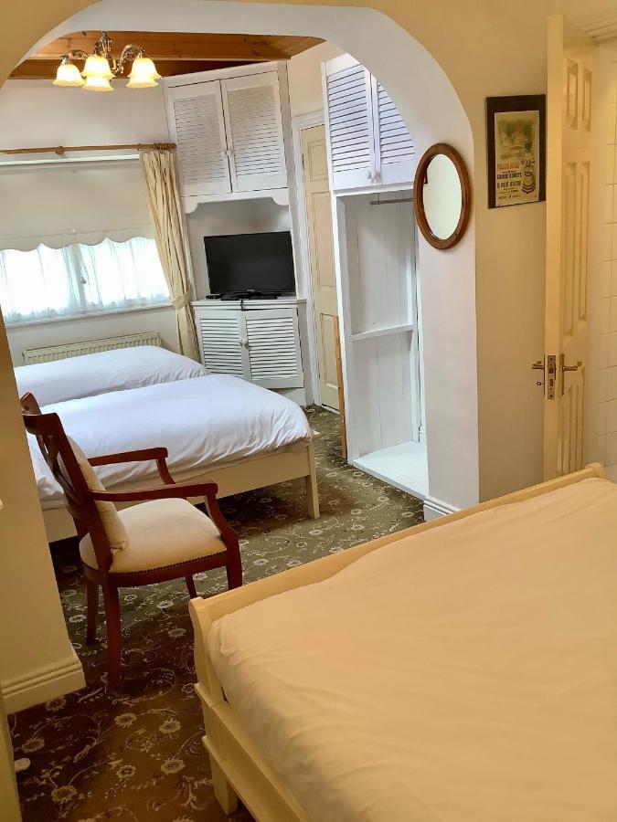 The Gallery B&B, The Glen, Kinsale ,County Cork Экстерьер фото